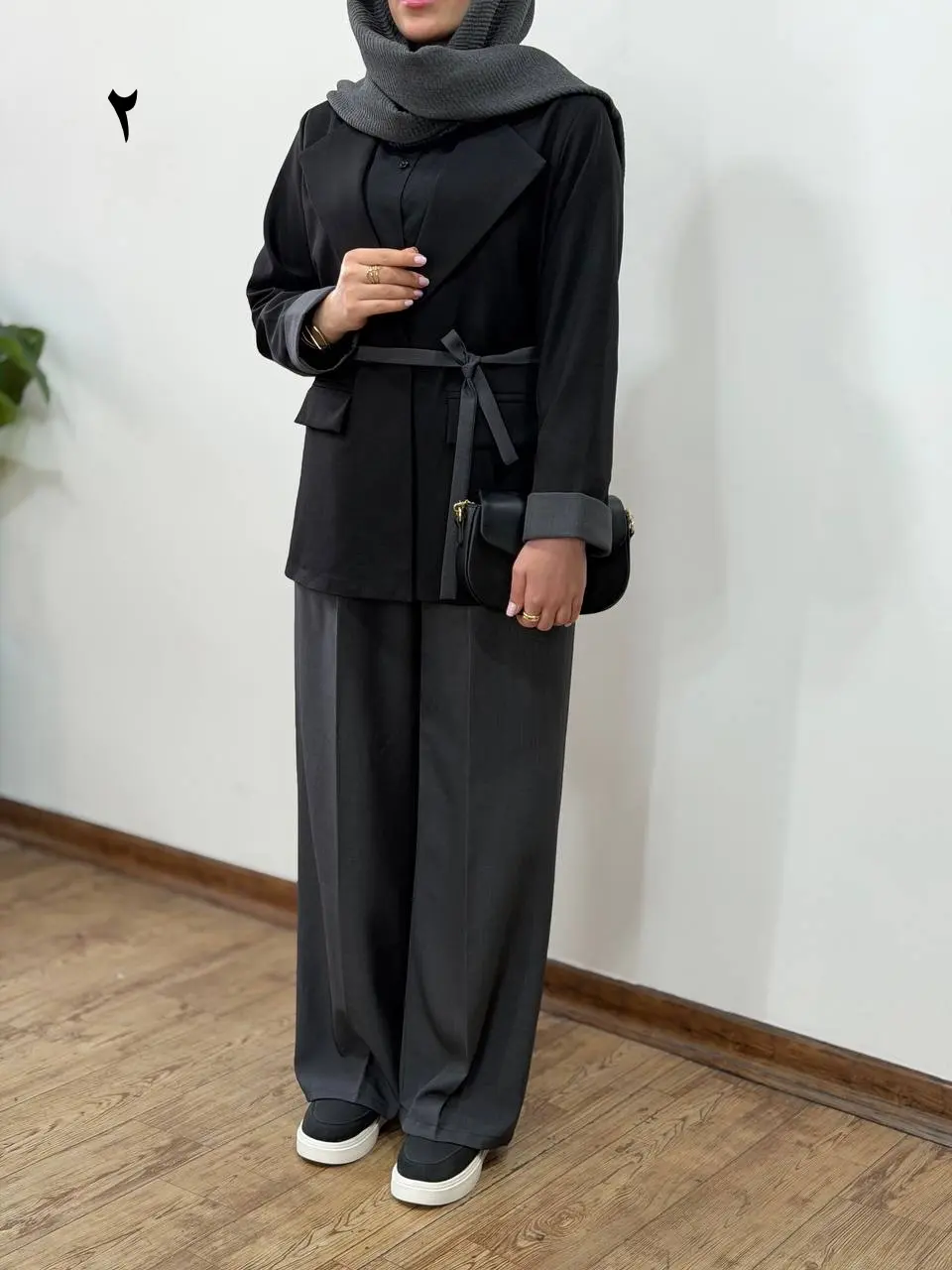 ست کت و شلوار بزیاق همراه با کمربند